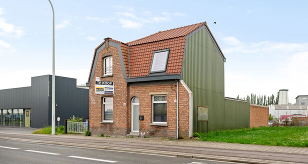 Gebouw voor gemengd gebruik te koop in Wilrijk